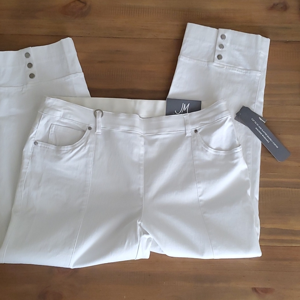 JM Collection stretch capris